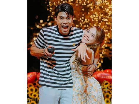 kim molina and jerald napoles relationship|Kim Molina And Jerald Napoles Got Engaged After 10 Years.